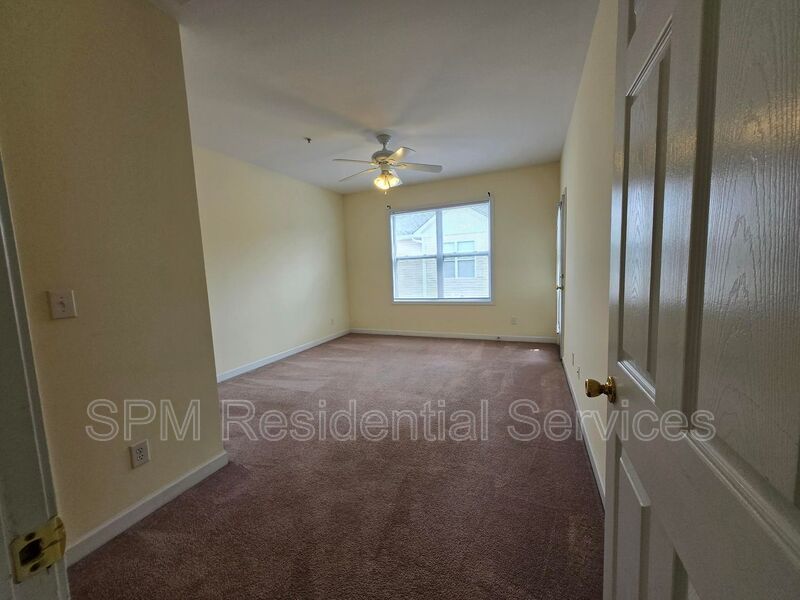 Top-Floor, Wraparound Deck, Pool, Near Airport property image