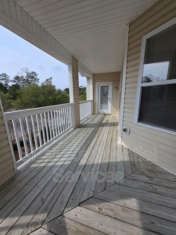 Top-Floor, Wraparound Deck, Pool, Near Airport property image