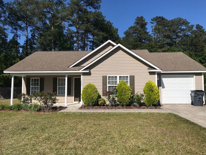 Large yard, Kitchen Island property image