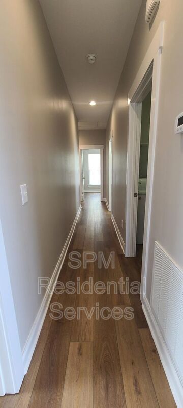 Near Historic Downtown, Charleston-style duplex property image