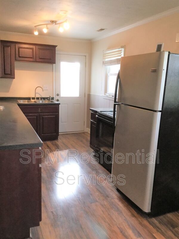 No HOA, Fenced Backyard property image