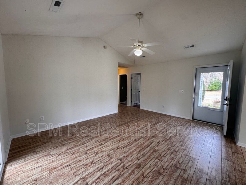 Stoney Creek Plantation -Screened In Back Patio, Large Fully Fenced Backyard, Washer & Dryer Included property image