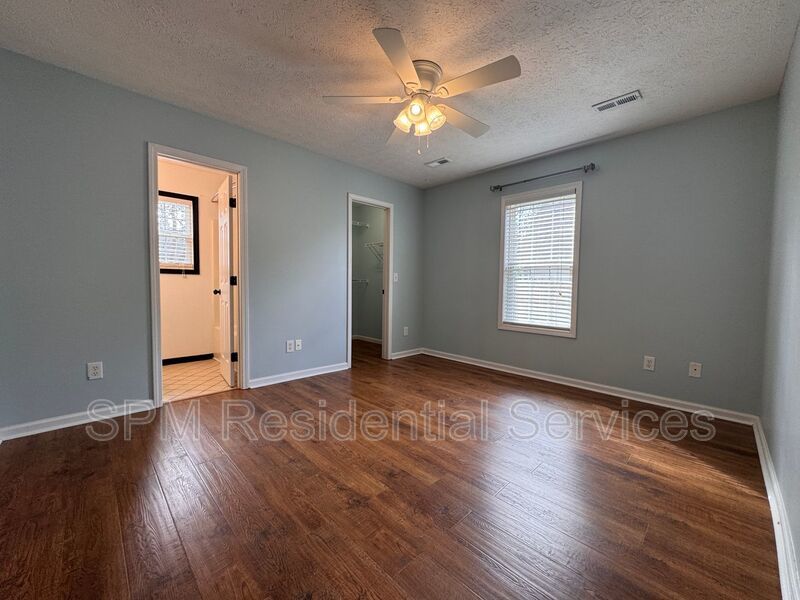 Stoney Creek Plantation -Screened In Back Patio, Large Fully Fenced Backyard, Washer & Dryer Included property image