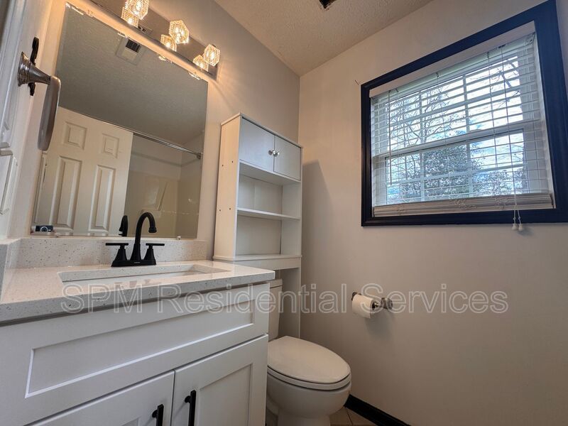 Stoney Creek Plantation -Screened In Back Patio, Large Fully Fenced Backyard, Washer & Dryer Included property image