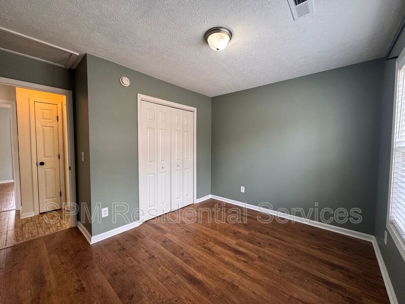 Stoney Creek Plantation -Screened In Back Patio, Large Fully Fenced Backyard, Washer & Dryer Included property image