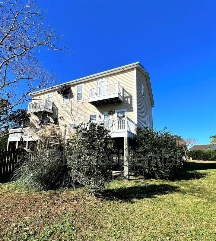 3 Bedroom 2 1/2 Bath Townhome in Hampstead property image