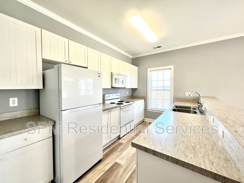 3 Bedroom 2 1/2 Bath Townhome in Hampstead property image