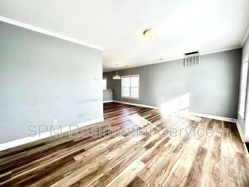 3 Bedroom 2 1/2 Bath Townhome in Hampstead property image