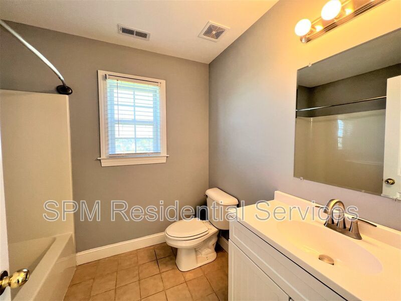 3 Bedroom 2 1/2 Bath Townhome in Hampstead property image