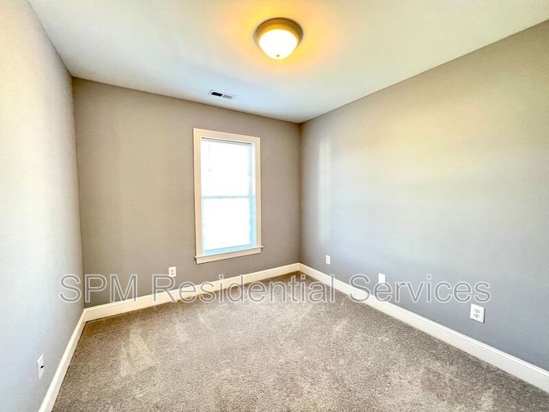 3 Bedroom 2 1/2 Bath Townhome in Hampstead property image