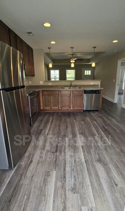 Fenced in backyard, LVP throughout, Covered front porch property image