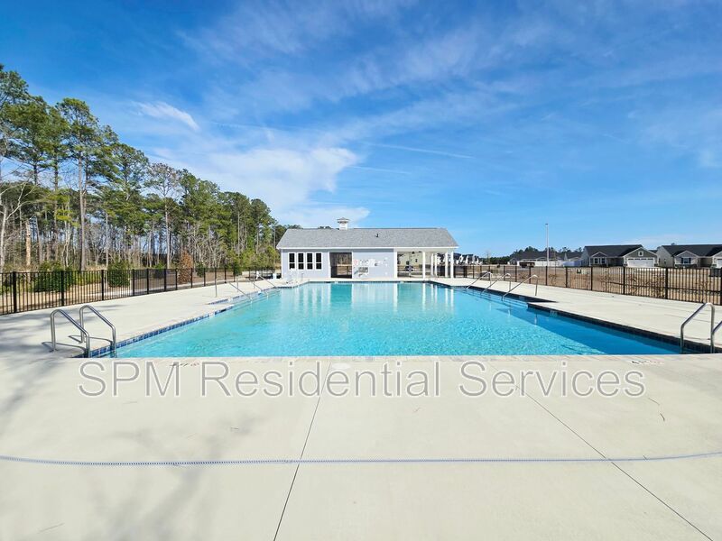 NO APPLICATION FEE, Two Story Townhome, Community Amenities property image