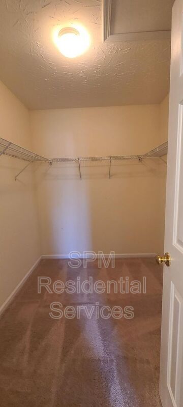 Fenced in backyard, Trash included, large primary bedroom. property image