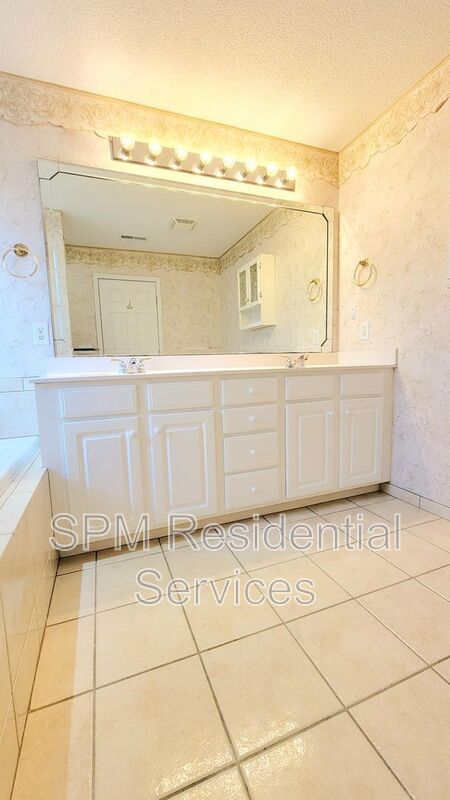 1309 Stonehaven Ct property image