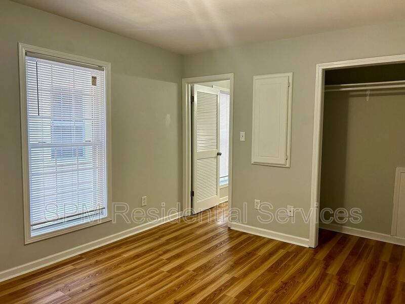 3rd Floor, Next to CFCC, Walk to Riverwalk, Downtown property image