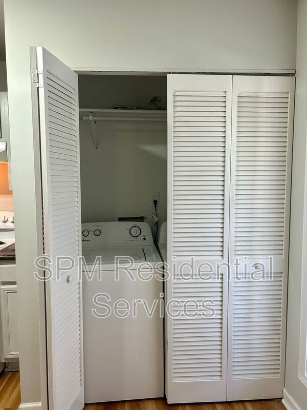 3rd Floor, Next to CFCC, Walk to Riverwalk, Downtown property image