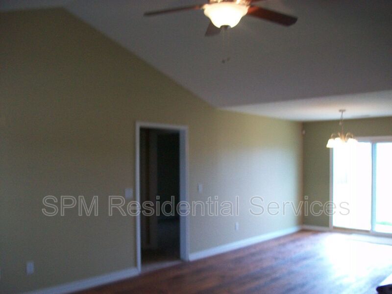 3 Bedroom in Beautiful neighborhood in The Neighborhood of Holly Ridge property image