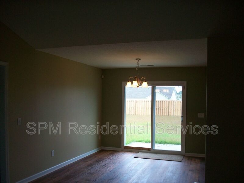 3 Bedroom in Beautiful neighborhood in The Neighborhood of Holly Ridge property image