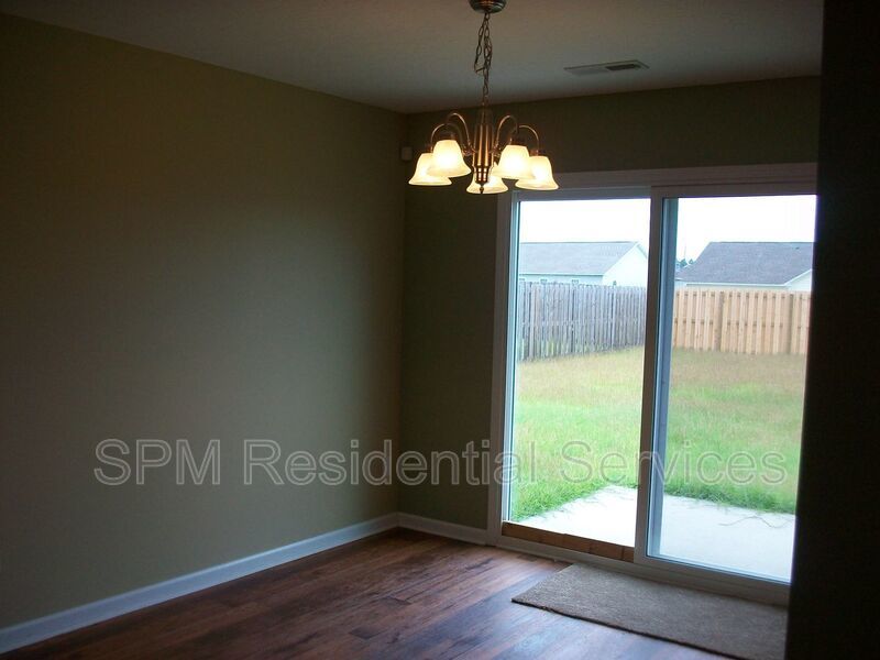 3 Bedroom in Beautiful neighborhood in The Neighborhood of Holly Ridge property image