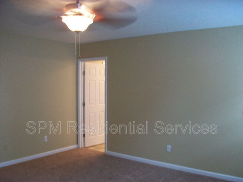 3 Bedroom in Beautiful neighborhood in The Neighborhood of Holly Ridge property image