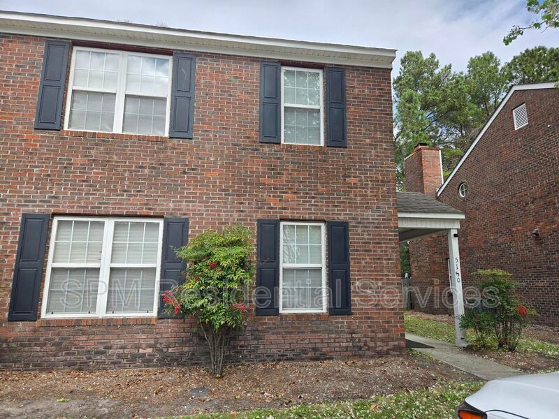 5150 Lampost Cir property image