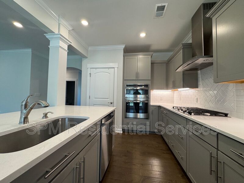 Scotts Hill Village - Two Story Home, Fully Fenced Backyard, Two Car Garage property image