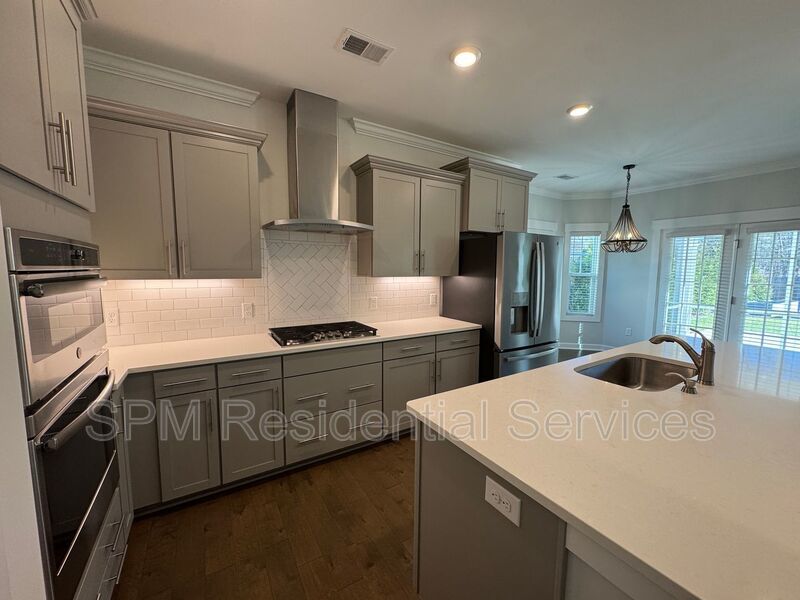 Scotts Hill Village - Two Story Home, Fully Fenced Backyard, Two Car Garage property image