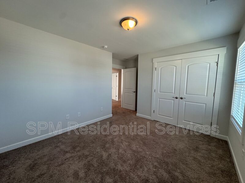 Scotts Hill Village - Two Story Home, Fully Fenced Backyard, Two Car Garage property image