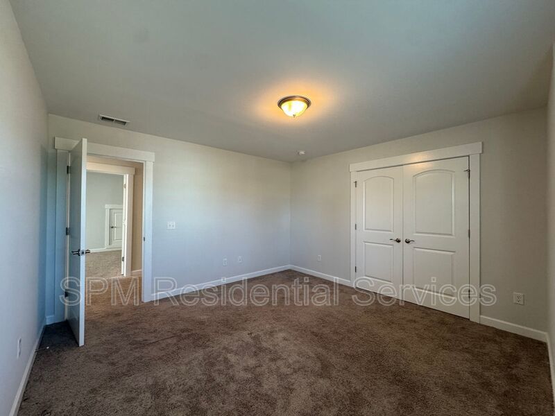 Scotts Hill Village - Two Story Home, Fully Fenced Backyard, Two Car Garage property image