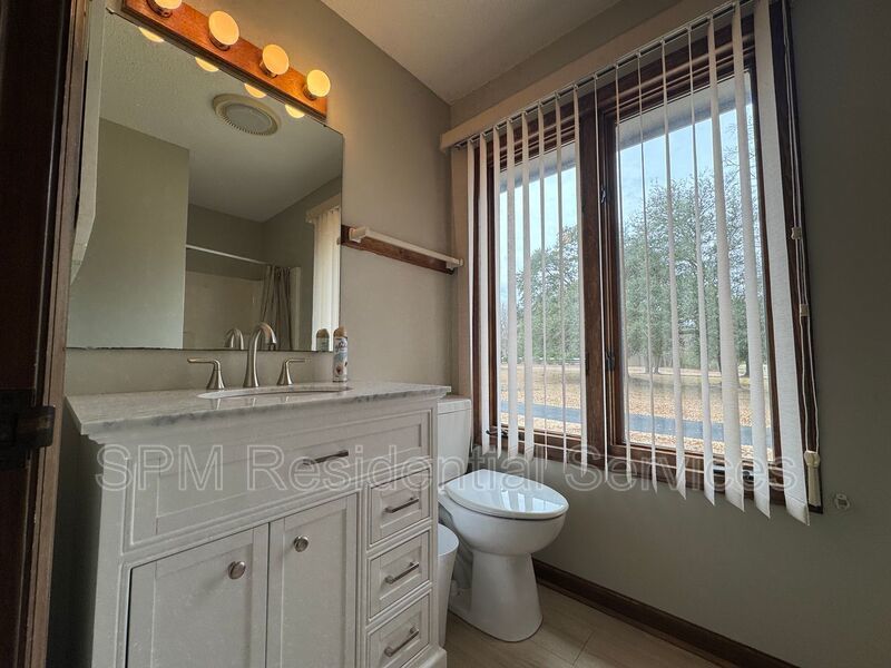 Porters Neck - Large Yard, Two Car Garage, New Luxury Vinyl Plank Flooring property image