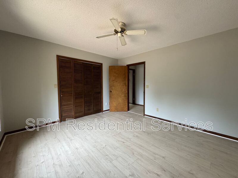 Porters Neck - Large Yard, Two Car Garage, New Luxury Vinyl Plank Flooring property image