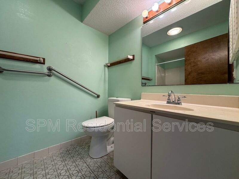 Porters Neck - Large Yard, Two Car Garage, New Luxury Vinyl Plank Flooring property image