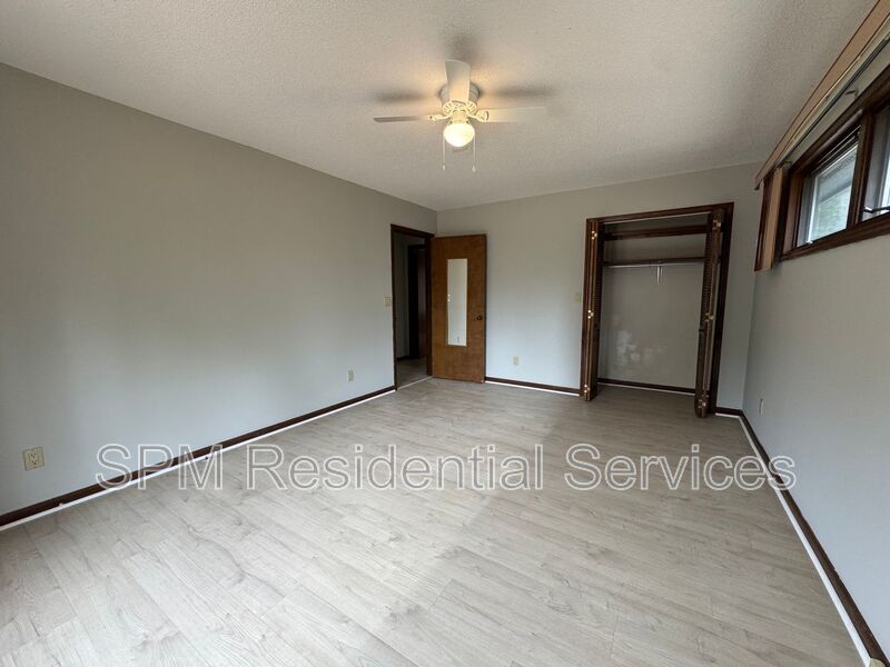 Porters Neck - Large Yard, Two Car Garage, New Luxury Vinyl Plank Flooring property image