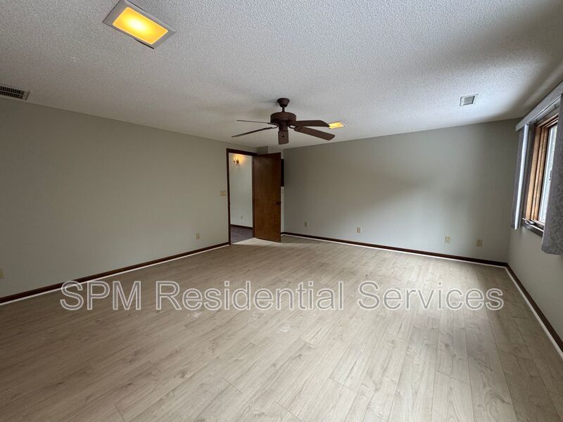 Porters Neck - Large Yard, Two Car Garage, New Luxury Vinyl Plank Flooring property image