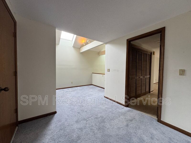 Porters Neck - Large Yard, Two Car Garage, New Luxury Vinyl Plank Flooring property image