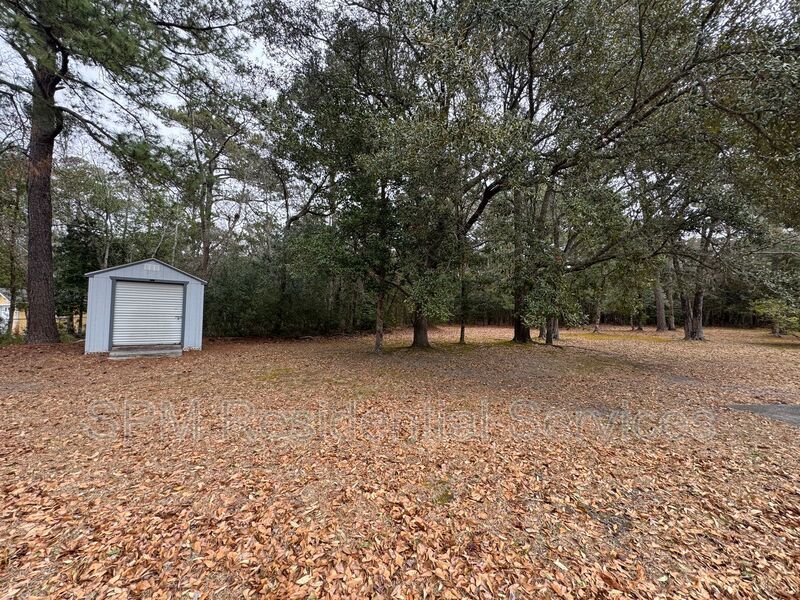 Porters Neck - Large Yard, Two Car Garage, New Luxury Vinyl Plank Flooring property image
