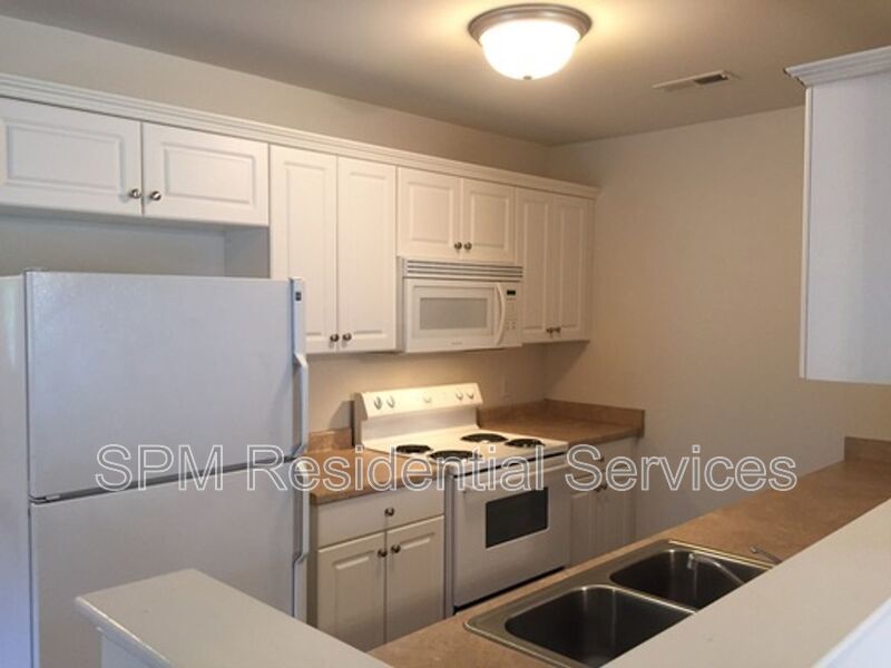 Townhouse, Close to UNCW property image