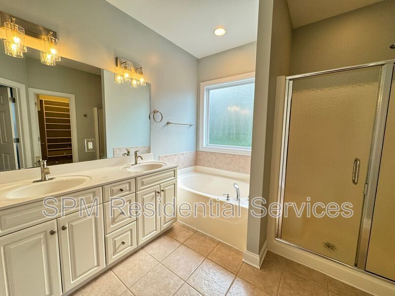 4 Bedroom in Beautiful neighborhood in Cambridge Cross Creek property image