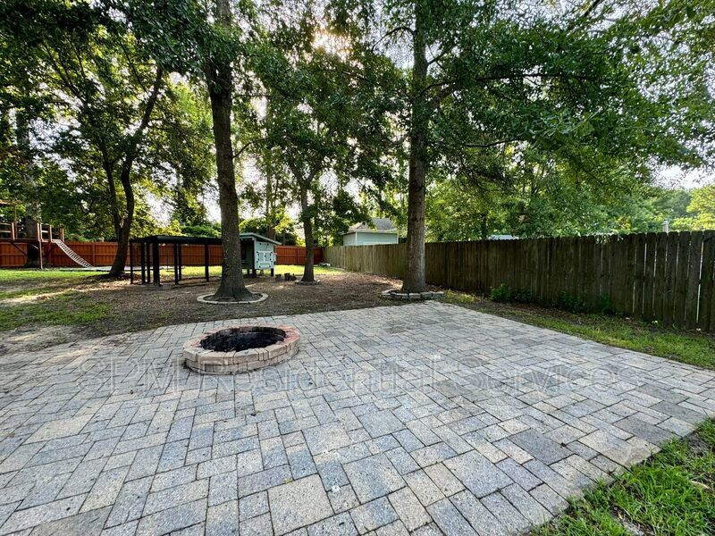 4 Bedroom in Beautiful neighborhood in Cambridge Cross Creek property image