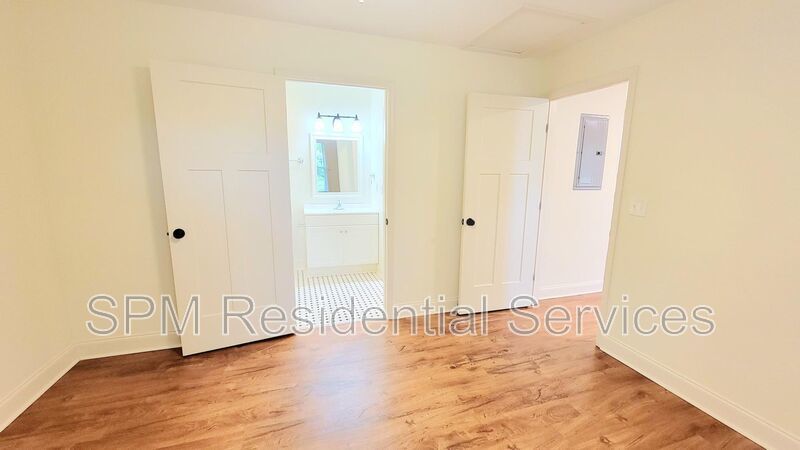 5004A Barefoot Dr property image