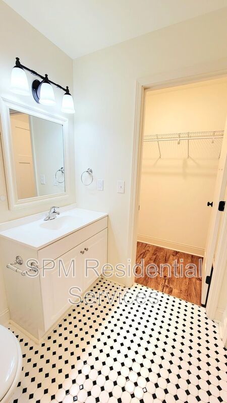 5004A Barefoot Dr property image