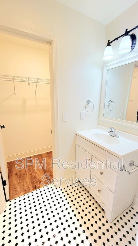 5004A Barefoot Dr property image