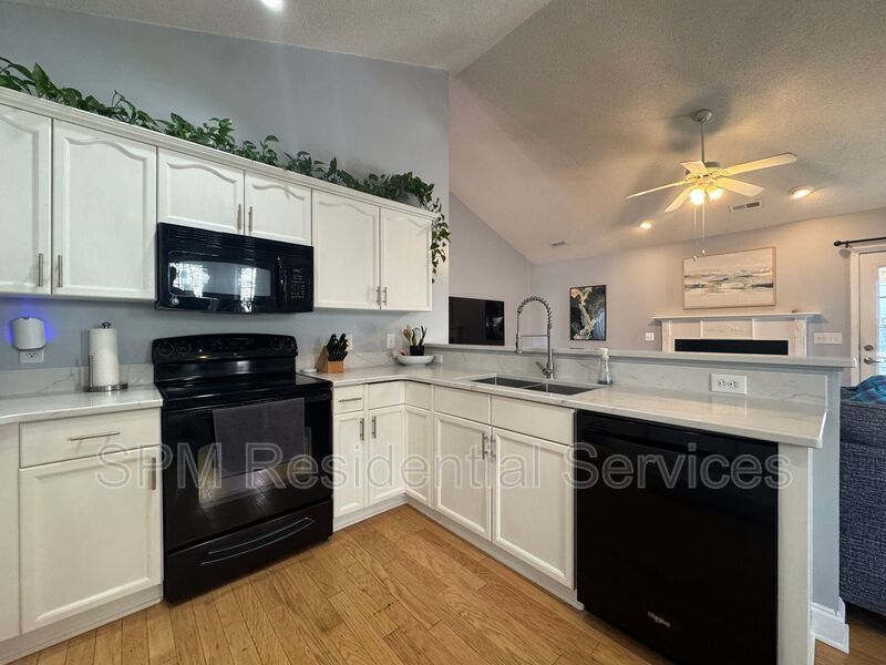 Kirkwood - Open Concept, Fully Fenced Backyard, Near Carolina Beach property image