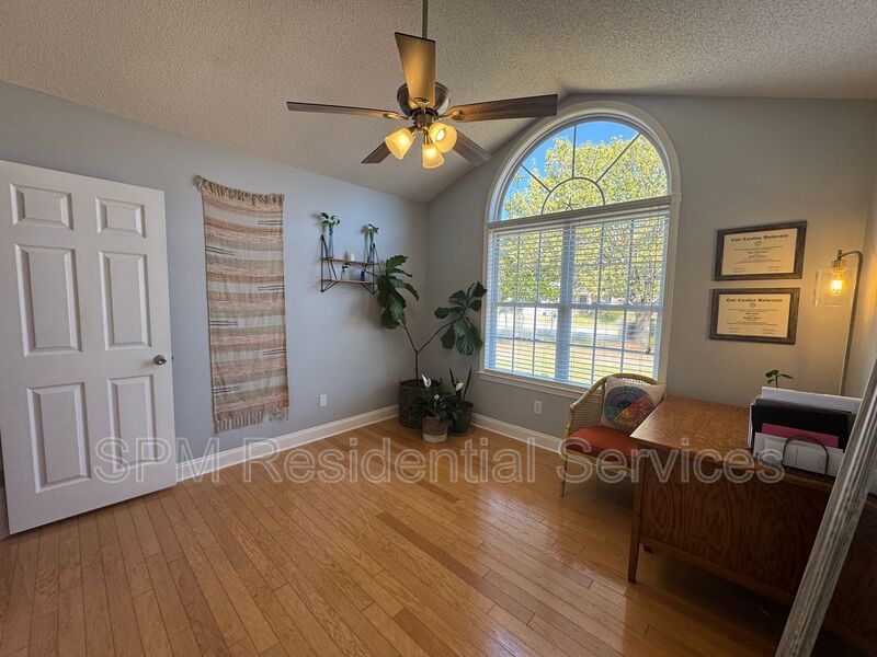 Kirkwood - Open Concept, Fully Fenced Backyard, Near Carolina Beach property image