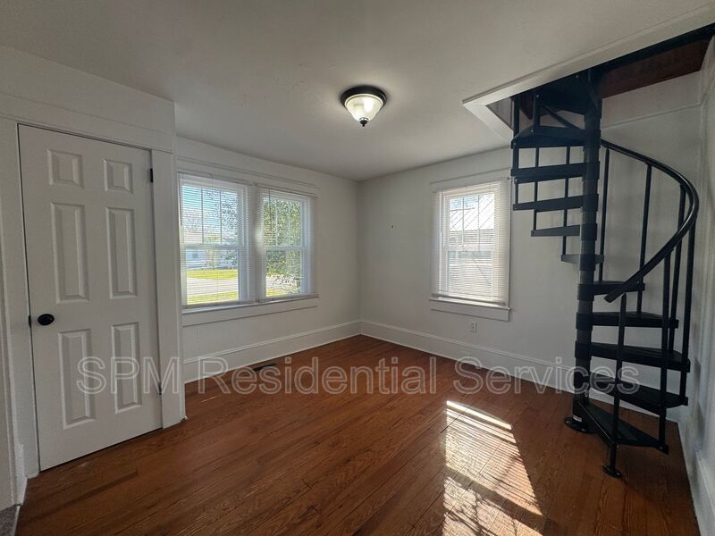 Castle Hayne - Bonus Room, Large Backyard, 3 Miles from Downtown Wilmington property image