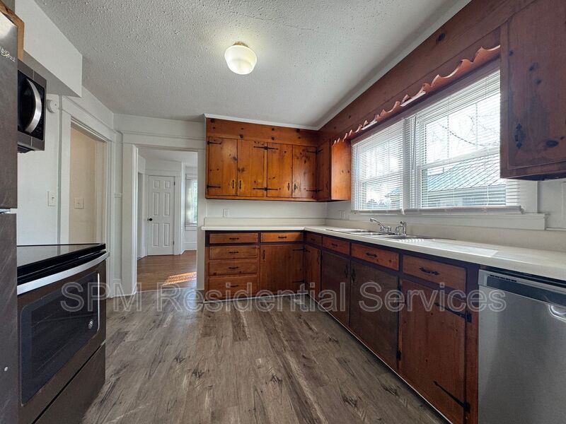 Castle Hayne - Bonus Room, Large Backyard, 3 Miles from Downtown Wilmington property image