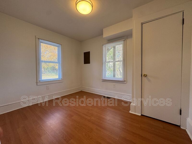 Castle Hayne - Bonus Room, Large Backyard, 3 Miles from Downtown Wilmington property image