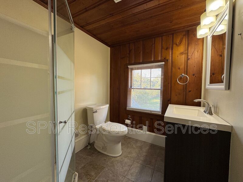 Castle Hayne - Bonus Room, Large Backyard, 3 Miles from Downtown Wilmington property image