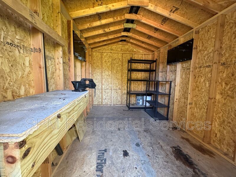 Castle Hayne - Bonus Room, Large Backyard, 3 Miles from Downtown Wilmington property image