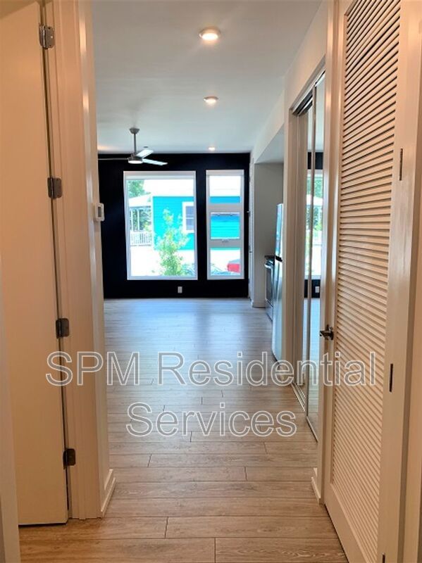 2nd Floor Downtown Wilmington, Close to CFCC property image